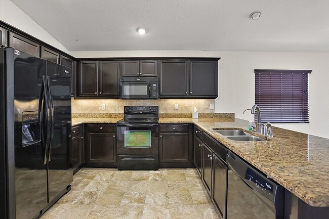 Building Photo - 581 Greenshank Dr