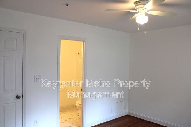 Building Photo - 13800 Fareham Ln