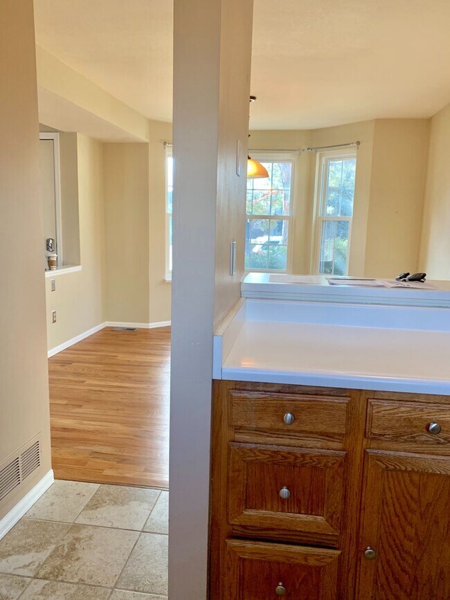 Building Photo - Old Town Louisville Home for Lease near Coal Creek Trails!