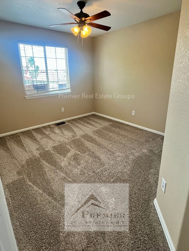 Building Photo - 6403 La Plata Peak Dr