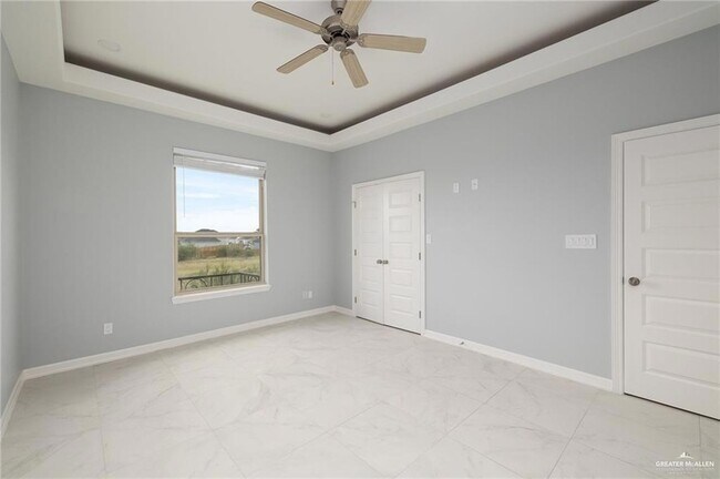 Building Photo - 5307 N Crown Point