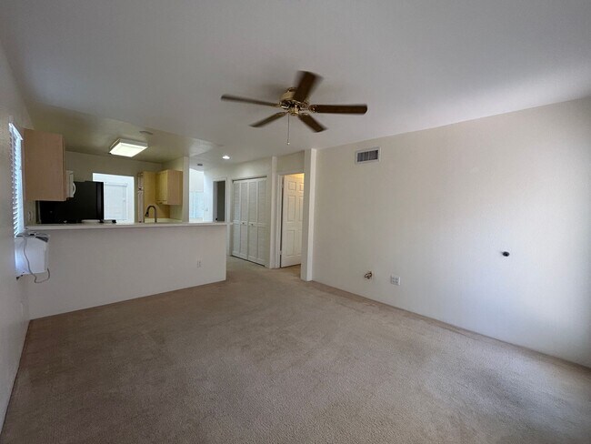 Building Photo - Large Ocean Pointe Home with In-Law Suite,...