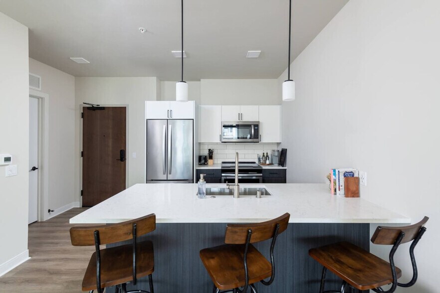 Building Photo - 1632 N Franklin Pl