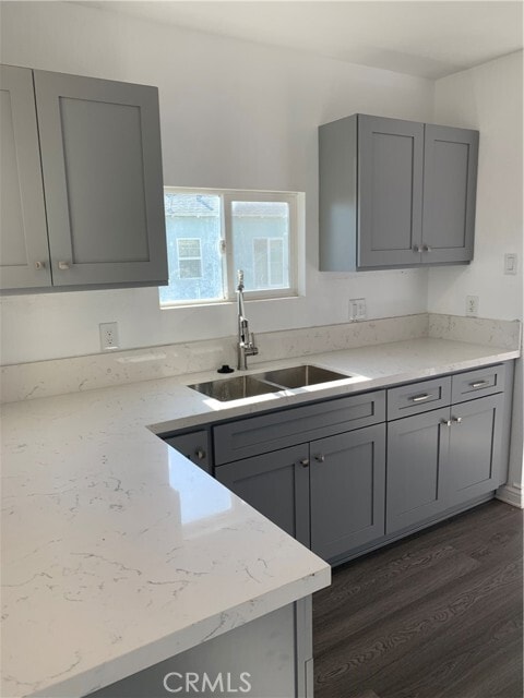 Building Photo - 8249 Oleander Ave