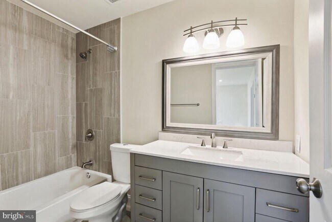 Building Photo - 43840 Laburnum Square