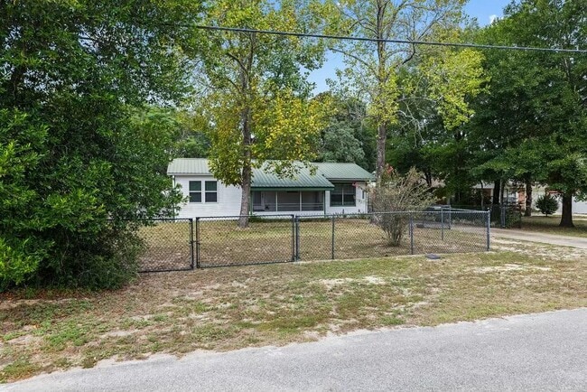 Building Photo - 440 Muskegon Ave