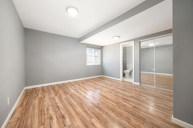 Building Photo - *REDUCED DEPOSIT* Spacious 3-Bedroom Upgra...