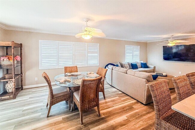 Building Photo - 1900 Benjamin Franklin Dr