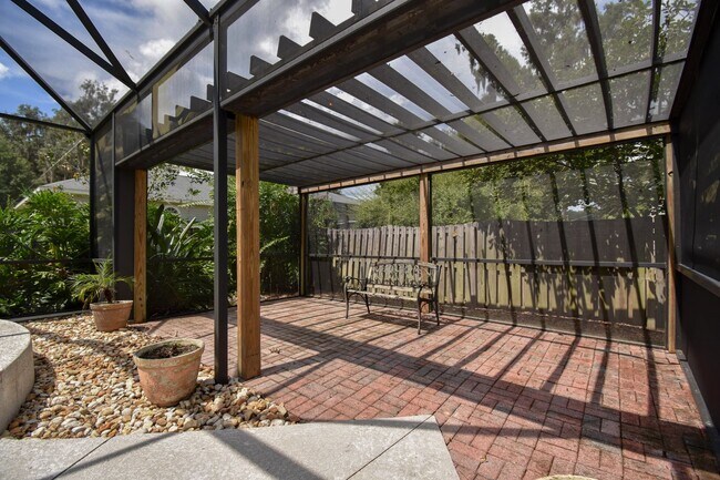 Building Photo - Spacious 4BR + Office Home with Pool in Garison Way