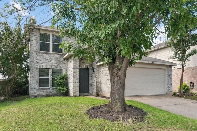 Building Photo - 2232 Chestnut Dr