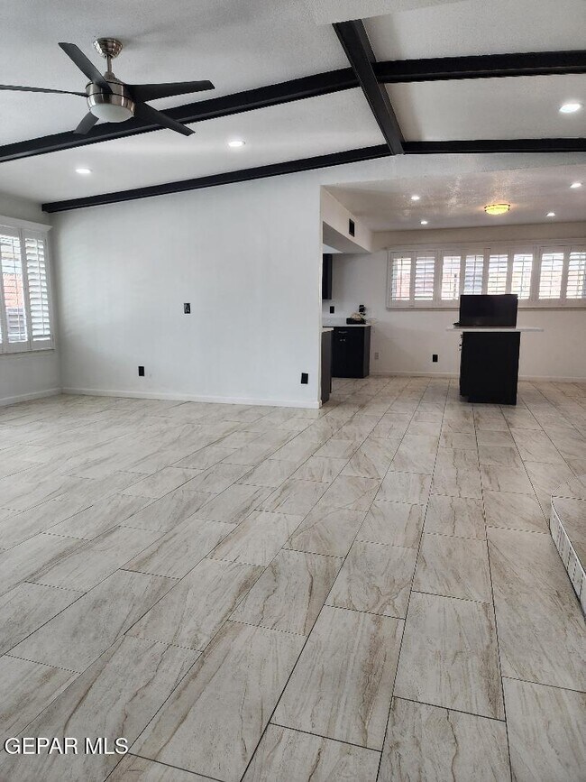 Building Photo - 3317 Wayside St