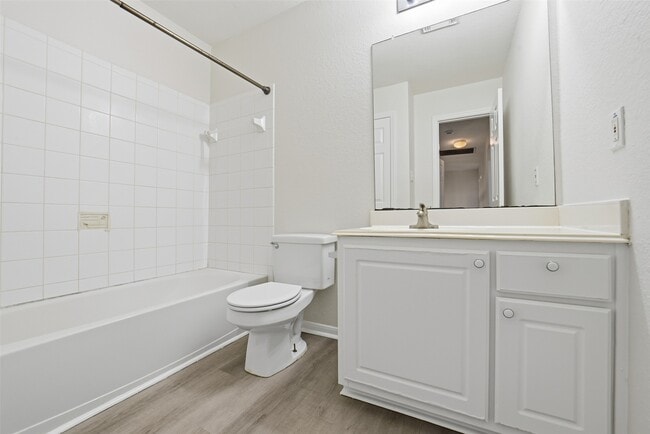 Building Photo - 2110 Ridge Wood Ln