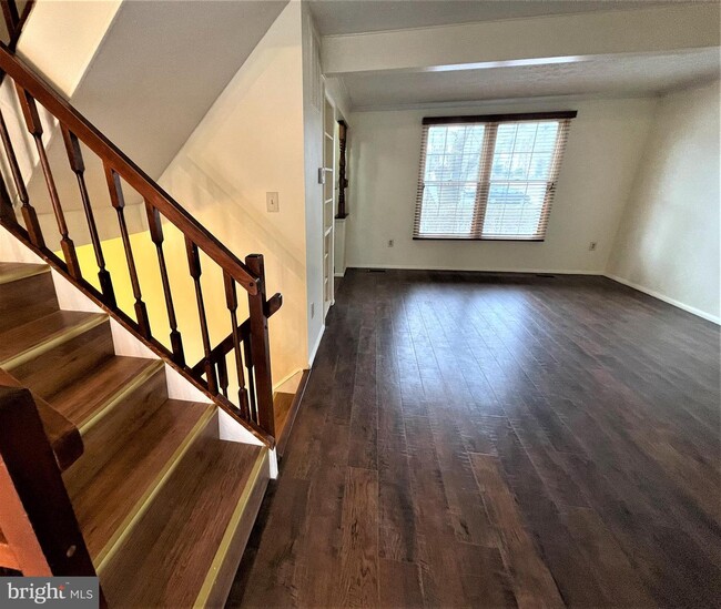 Building Photo - 12541 Laurel Grove Pl