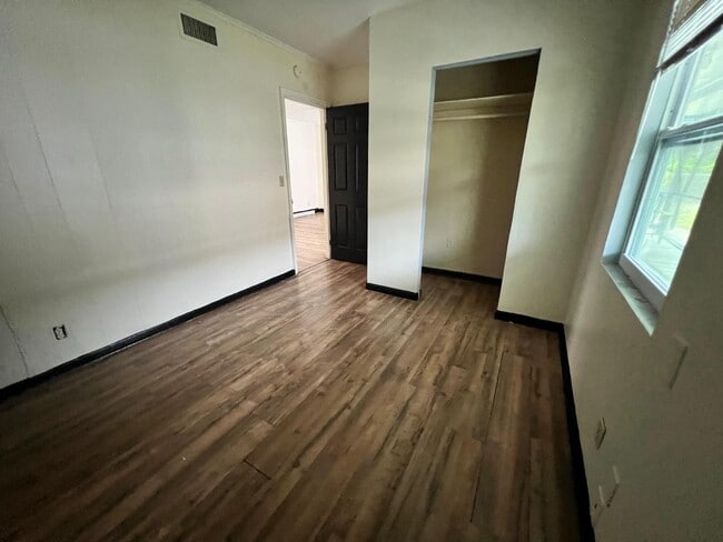 Building Photo - 347 NW 6th Ave