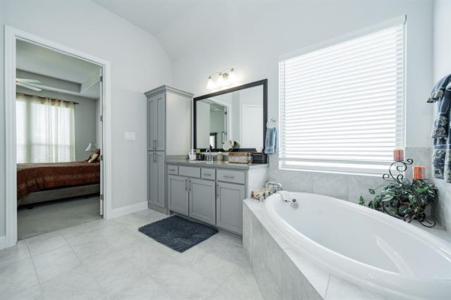 Building Photo - 4130 Yellow Jasmine Ln