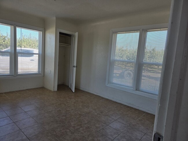 Building Photo - 2 BR 1 BA Country home available now
