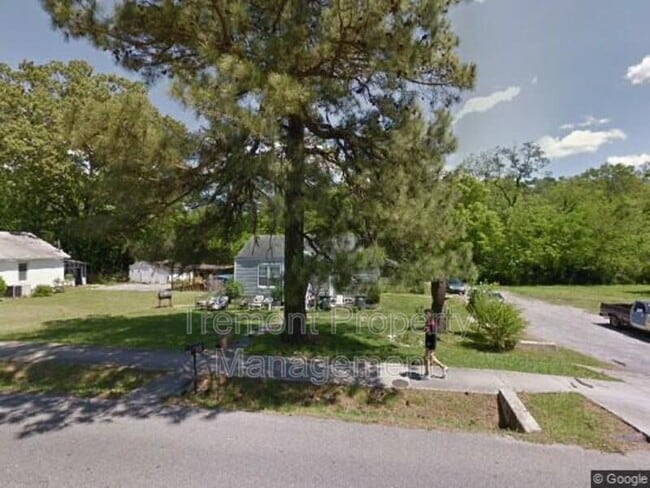 Building Photo - 1100 Tunnel Blvd