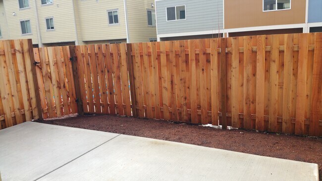 Building Photo - 427 NE Tork Pl