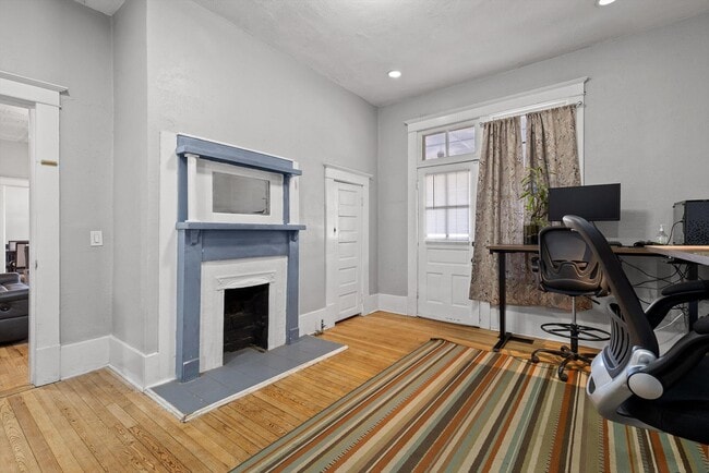 Building Photo - 207 Culberson Ave