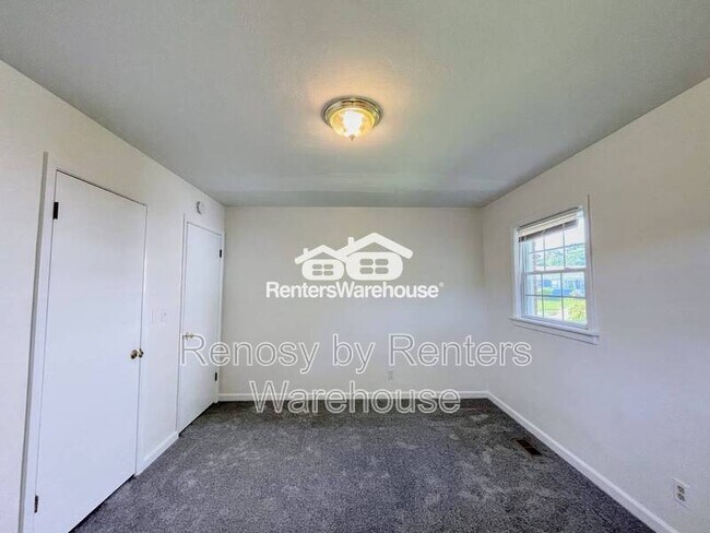 Building Photo - 2444 Tullibee Dr