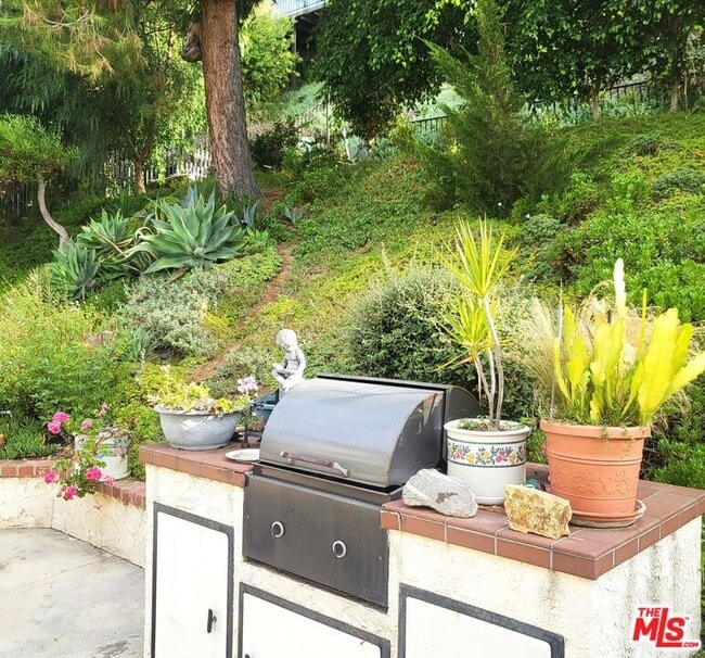 Building Photo - 1781 Benton Wy