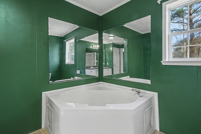 Building Photo - 212 Shipmans Pike