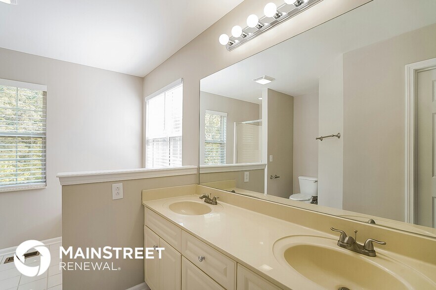 Building Photo - 6132 Hampton Hall Way