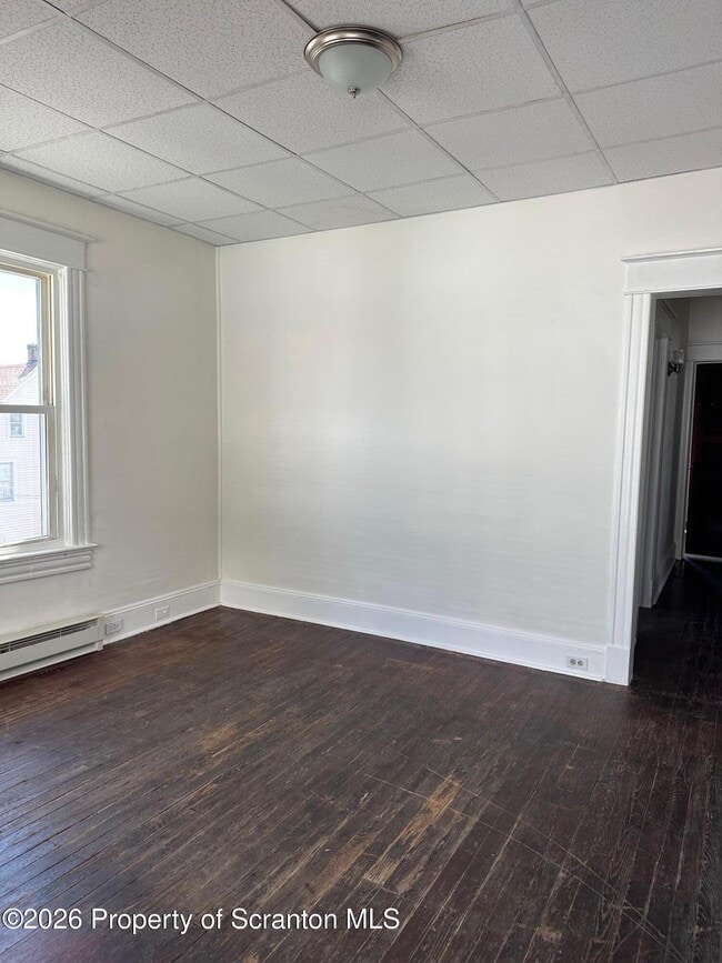 Building Photo - 1317 Schlager St