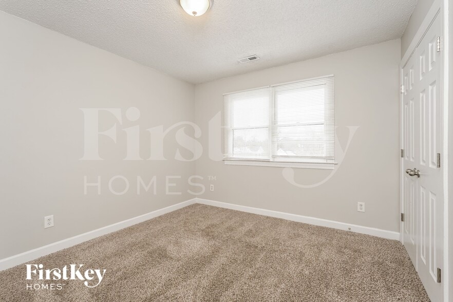 Building Photo - 3801 Blairwood St