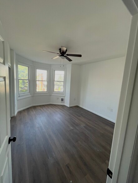 Building Photo - 1318 N 57th St