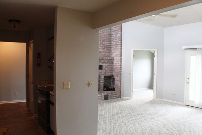 Building Photo - 1026 Blue Ridge Dr
