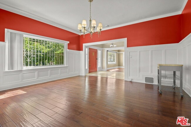 Building Photo - 975 Westchester Pl