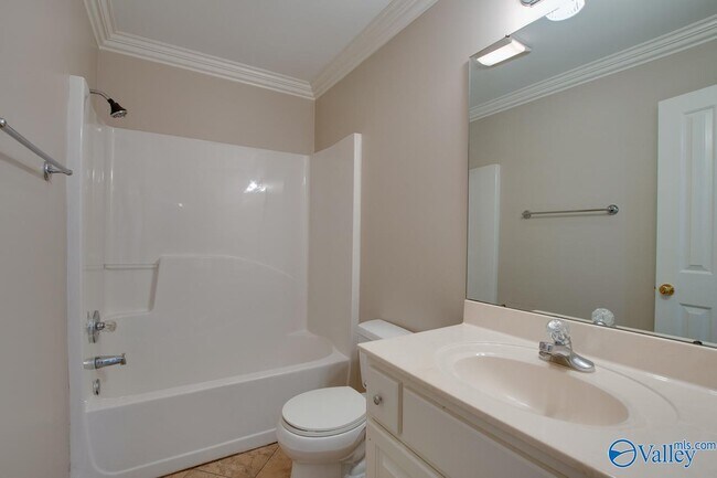 Building Photo - 3017 Brunswick Cir SE