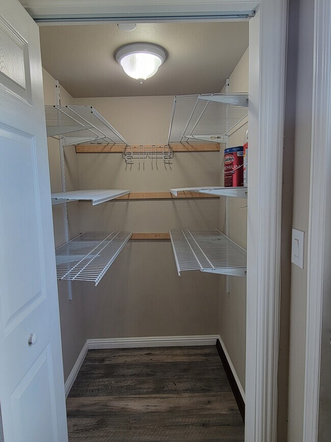 Building Photo - 2220 Norwalk Ave