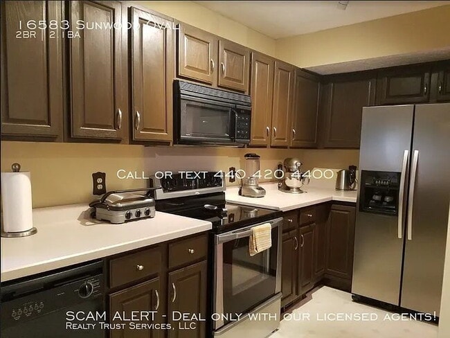 Building Photo - 16583 Sunwood Oval