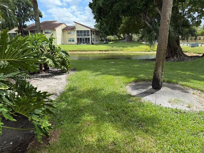 Building Photo - 8780 Azalea Ct