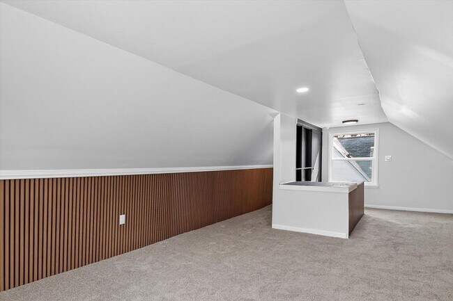 Building Photo - 8449 Penrod St