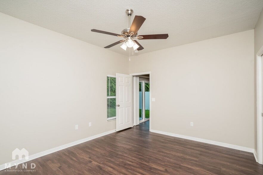 Building Photo - 7951 Harbor Bridge Blvd