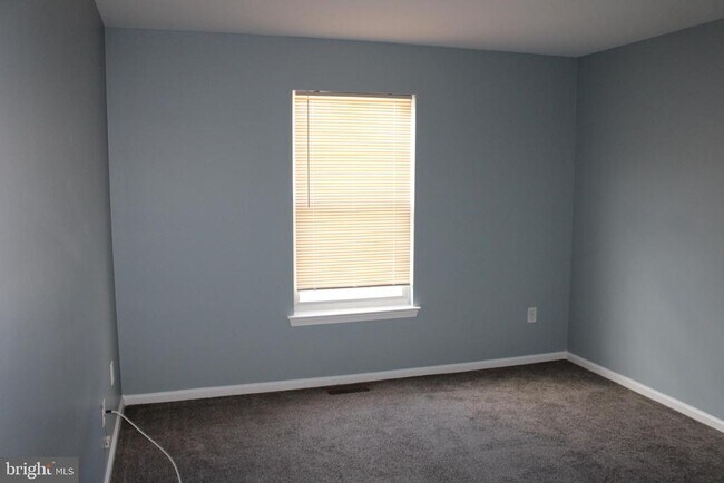 Building Photo - 2602 Beacon Hill Dr