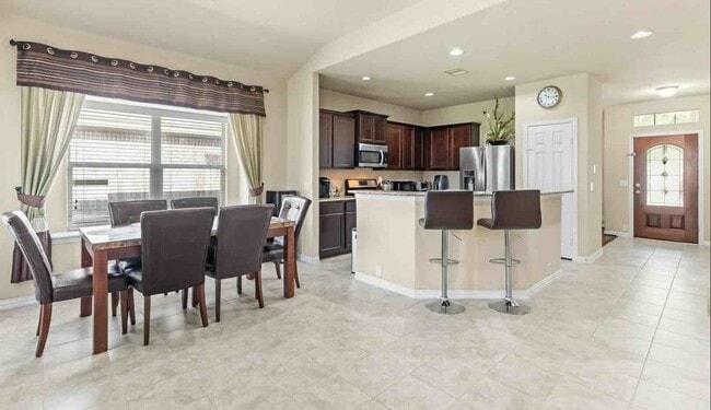 Building Photo - 17419 Woodfalls Ln