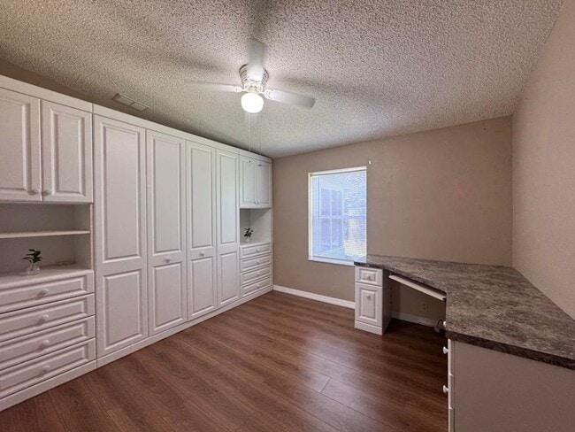 Building Photo - 2/2 in Plantation Oaks