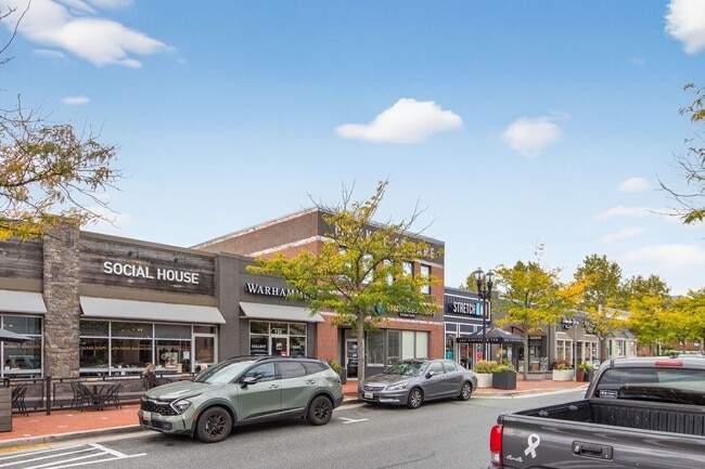 Building Photo - 23 Swanton Ln