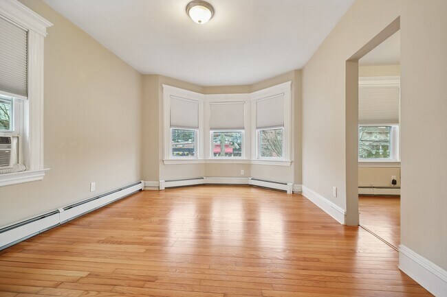 Building Photo - 159 Valley Rd