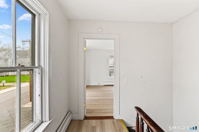 Building Photo - 63 Reynolds St