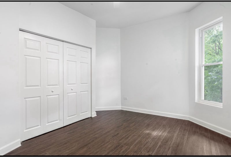 Building Photo - 1657 S Central Park Ave