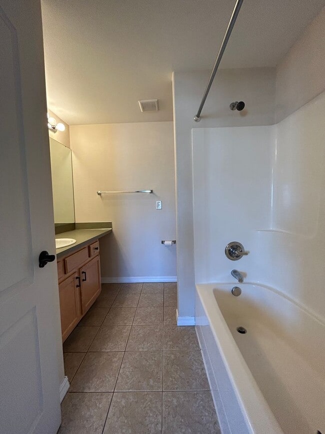 Building Photo - 2637 Dornoch Pl