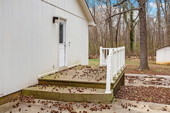 Building Photo - 207 S Hillcrest Dr