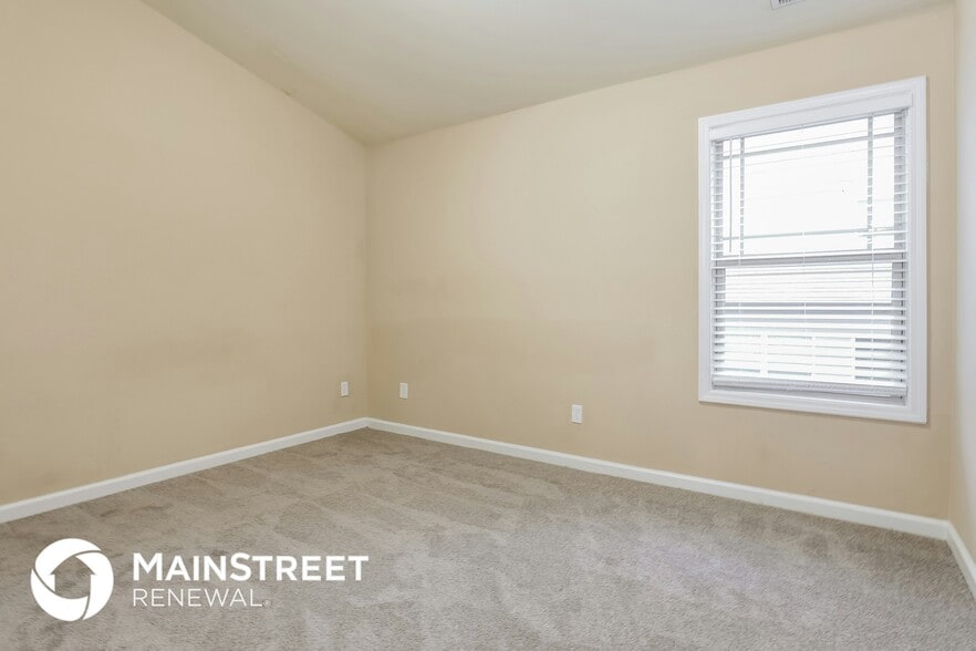 Building Photo - 1625 Yukon Ct