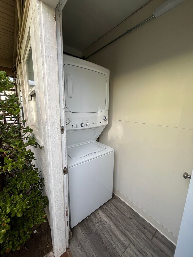 Building Photo - PERFECTLY LOCATED STUDIO IN DOWNTOWN SOUTH PARK WITH GARAGE! ONLY $1,595/mo!