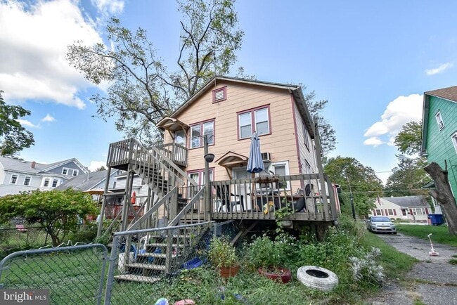 Building Photo - 214 Rutland Ave